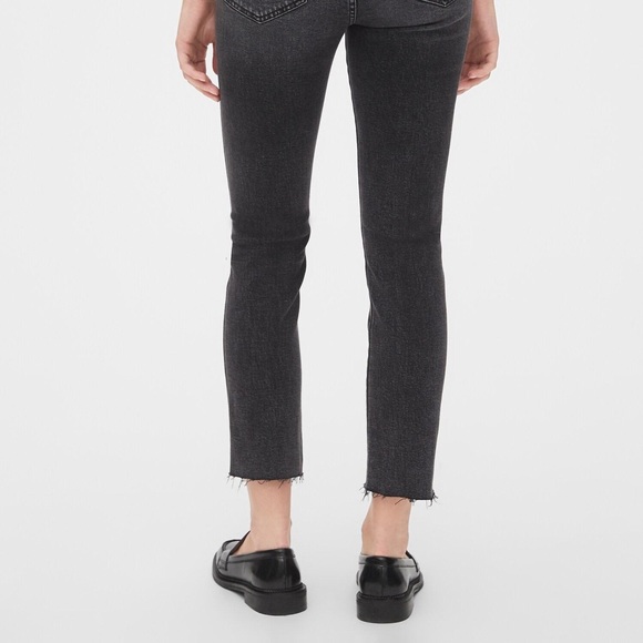Gap High Waisted Jeans - Picture 3 of 6